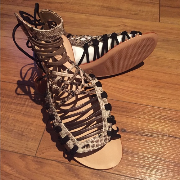 One of a kind Schutz Sandals - Picture 4 of 4