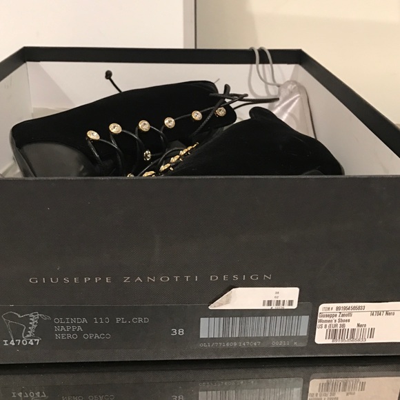 Giuseppe Zanotti Shoes - Giuseppe Zanotti velvet and leather booties NWT Giuseppe Zanotti Shoes - Giuseppe Zanotti velvet and leather booties NWT