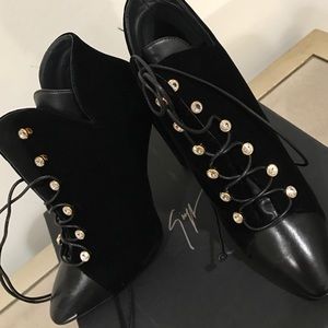 Giuseppe Zanotti Shoes - Giuseppe Zanotti velvet and leather booties NWT Giuseppe Zanotti Shoes - Giuseppe Zanotti velvet and leather booties NWT