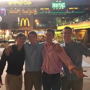 Meet your Posher, Max