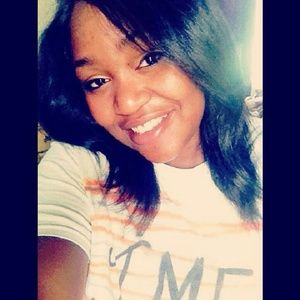 Meet your Posher, Celina