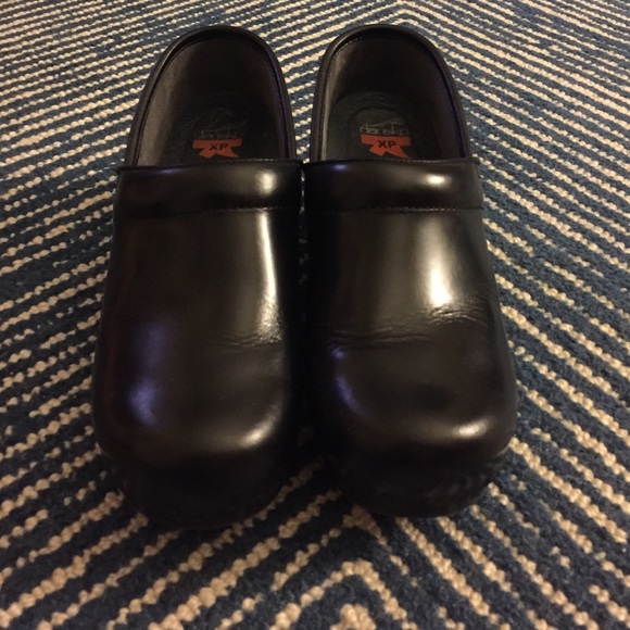 Size 38 Dansko professional series clogs