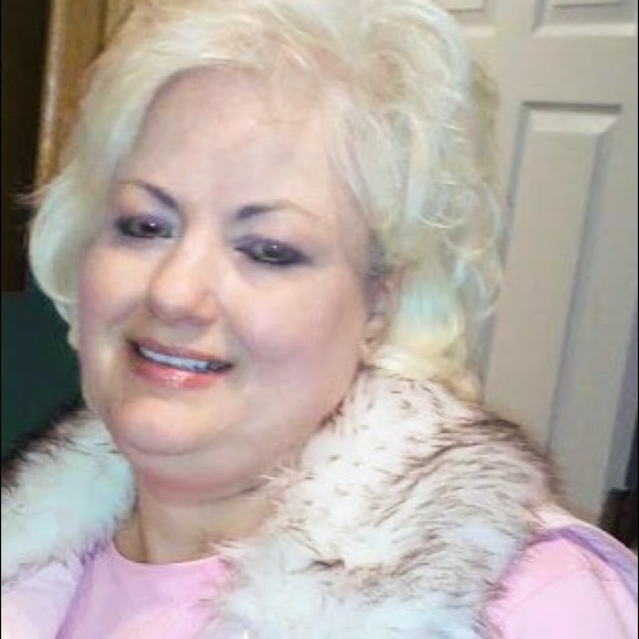Meet your Posher, Cathy - Picture 1 of 1