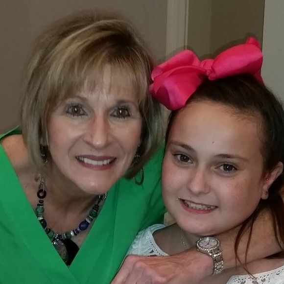 Meet your Posher, Debbie - Picture 1 of 1