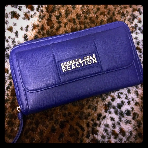 ✨FINAL PRICE✨Blue Kenneth Cole Reaction Wallet