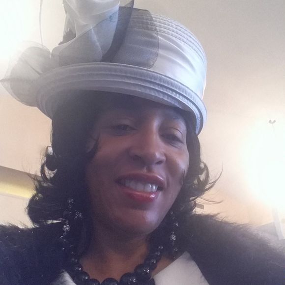 Meet your Posher, Tona - Picture 1 of 1