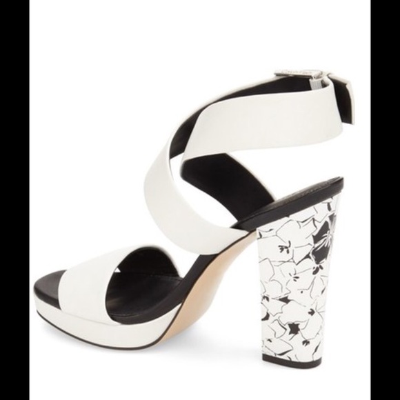 CALVIN KLEIN BAO SANDALS👣