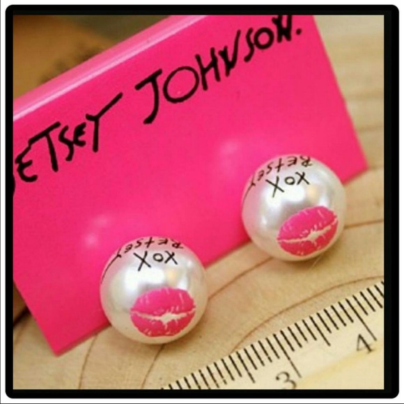 Pearl lip xoxo