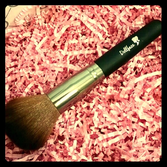 NEW✔️ Pro Brush with Cover, by Dollface - Picture 2 of 4