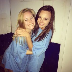 Meet your Posher, Brooke