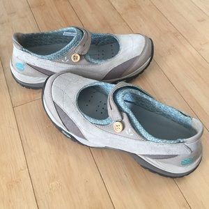 Timberland woman's leather Mary Janes 8.5