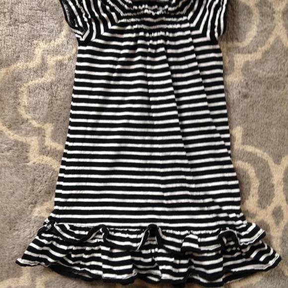 Black white stripe