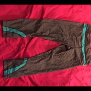 Lululemon workout Capris. Look cute at the gym