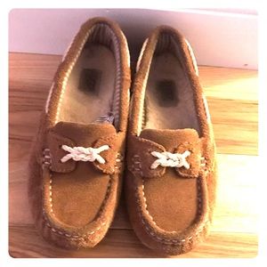 Girls Ugg Slippers/Shoes