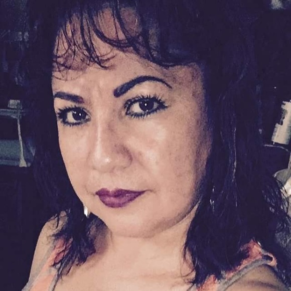 Meet your Posher, Yolanda