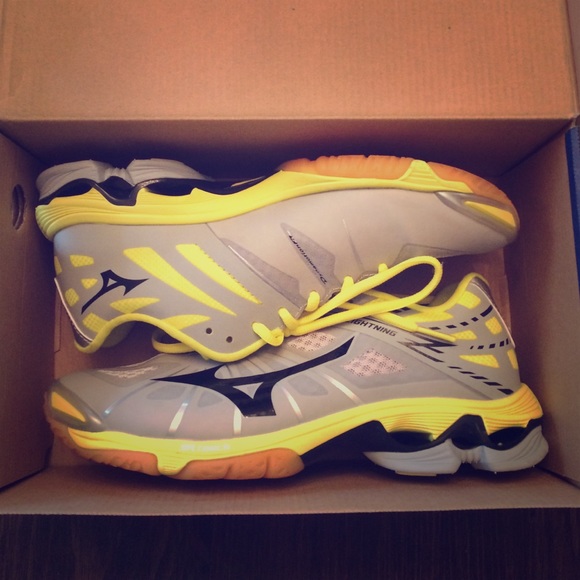 Mizuno Shoes - Wave Lightening Z Mizuno shoes