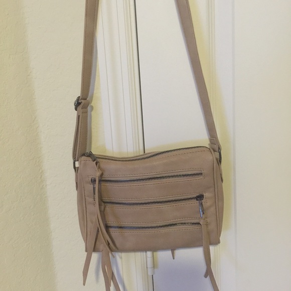 Lulu Handbags - Lulu - Kiss me couture,  cross body purse