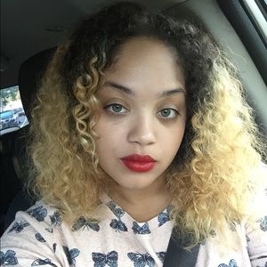 Meet your Posher, Brittany