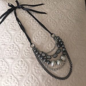 The LOFT Chunky ribbon necklace