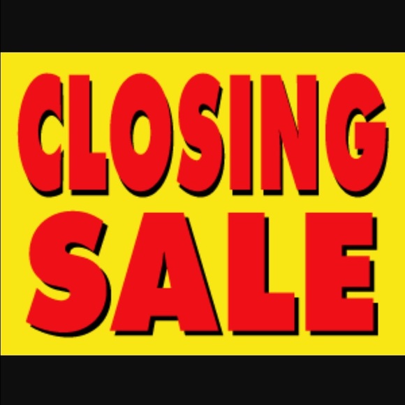 CLOSET CLOSING NOV. 1 . All offers accepted❤️👍🏽