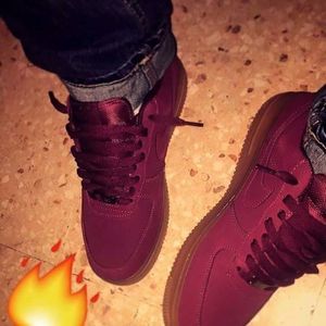 Meet your Posher, Henry