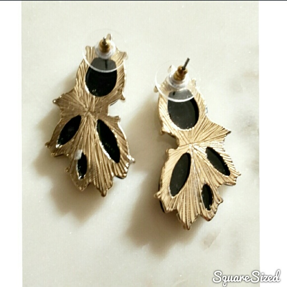 ✨ Black Gem Earrings ✨ - Picture 2 of 2