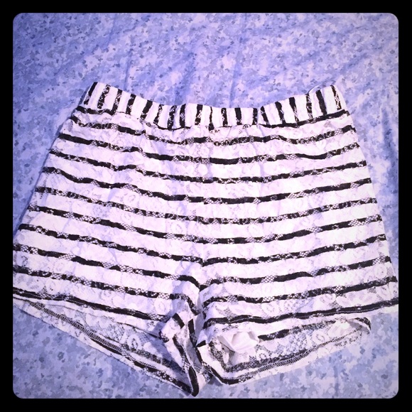 Cute Lace Shorts