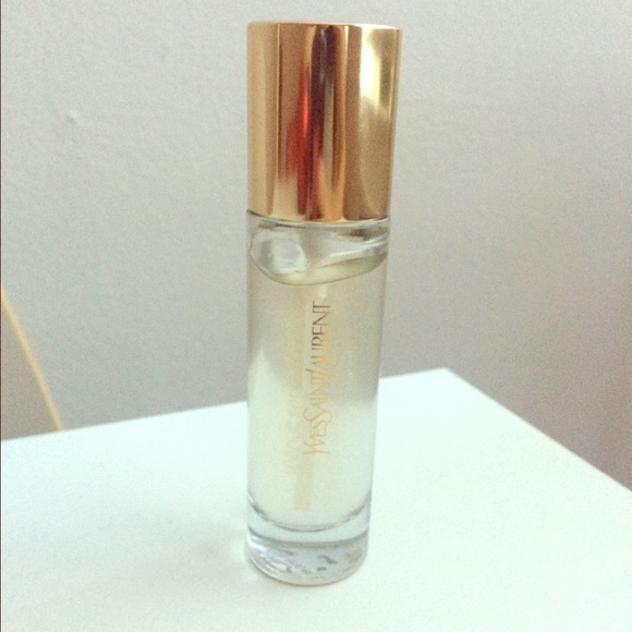 Yves St Laurent- Blur primer. MAKE OFFERS