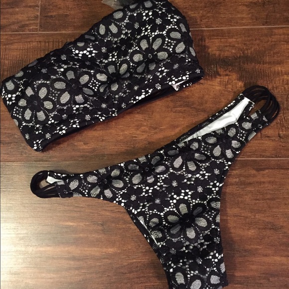 Victoria secret bikini top sm bottom med
