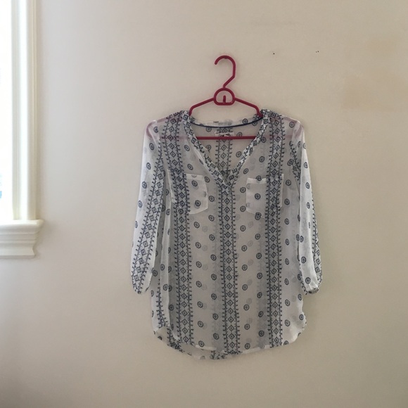 Long sleeve shirt never been worn Aeropostale