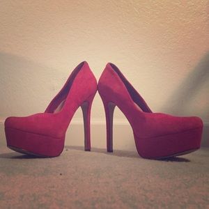 Jessica Simpson red heels