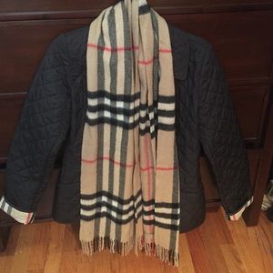Burberry jacket and scarf (set)