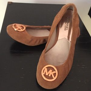 BEAUTIFUL luggage Michael kors flats- LIKE NEW
