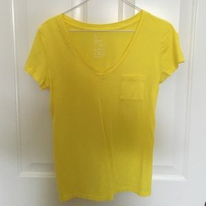 Gap Essential V Neck T Shirt XS