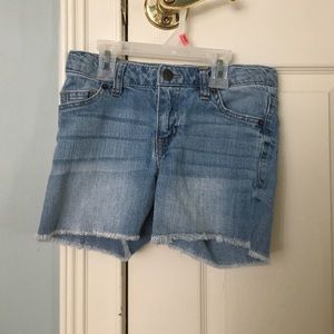 cute denim shorts!