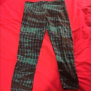 Onzie Capri workout pants