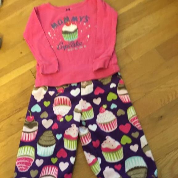 Carter's 2 piece pjs