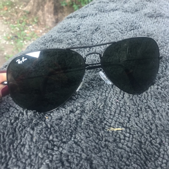 Black Ray Bans