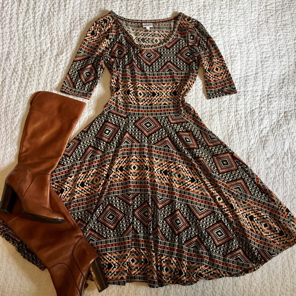 LNC LuLaRoe Nicole Size Medium