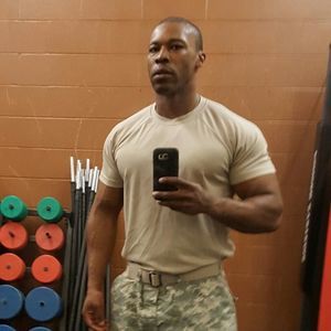 Meet your Posher, Dennis