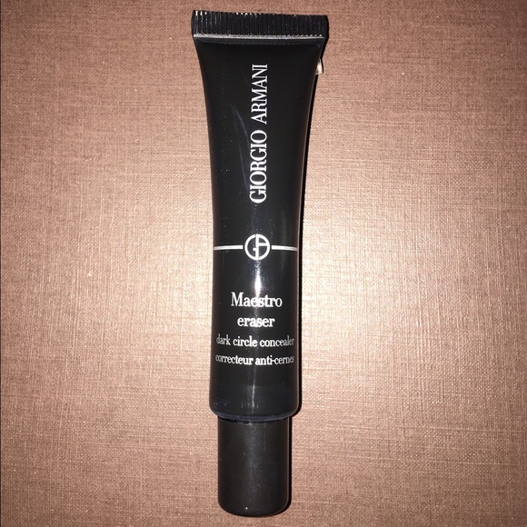 Giorgio Armani Maestro Eraser 5