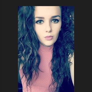 Meet your Posher, Nathaly