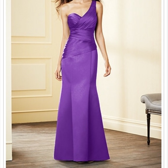 Crisscross waist pleating bridesmaid dress