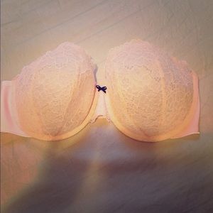 Strapless bra