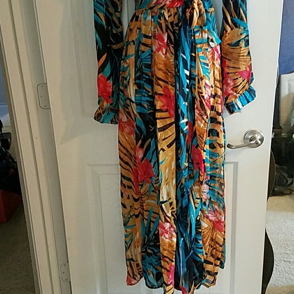 That DRESS - Picture 2 of 4