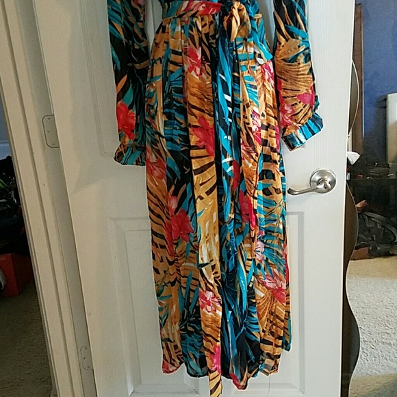 That DRESS - Picture 4 of 4