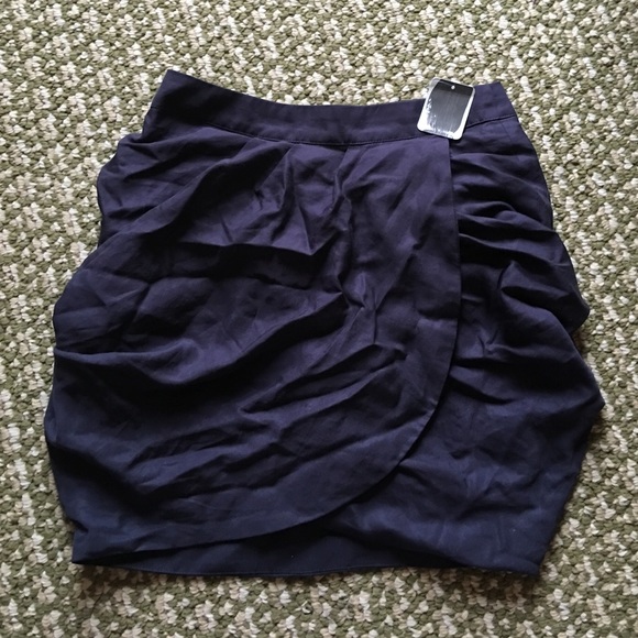 Urban Outfitters Mini Skirt - Picture 2 of 3