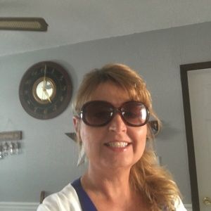 Meet your Posher, Vicky