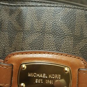 Meet your Posher, Marilyn