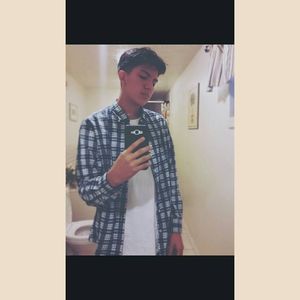 Meet your Posher, Josue